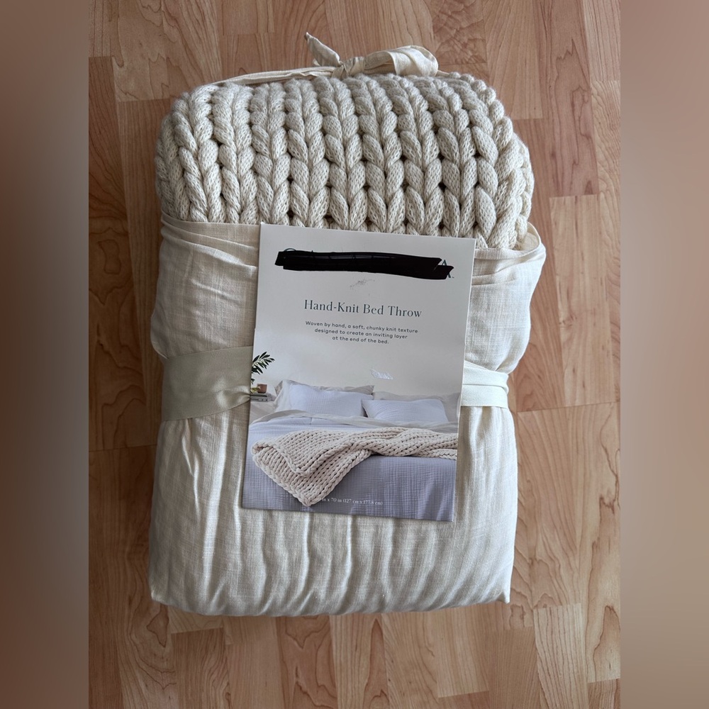 Casaluna Hand-Knit bed throw - Natural NWT - Picture 7 of 8